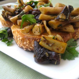 Piopinni Mushroom Bruschetta