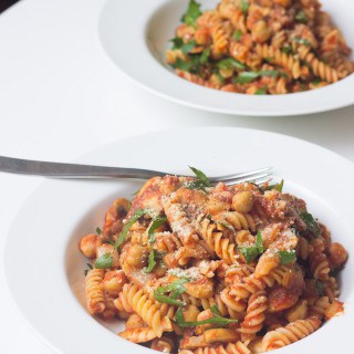 Savory Pasta With Chickpeas